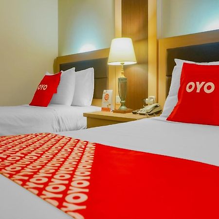 Oyo 3967 Hotel Pantai Wisata Макасар Экстерьер фото