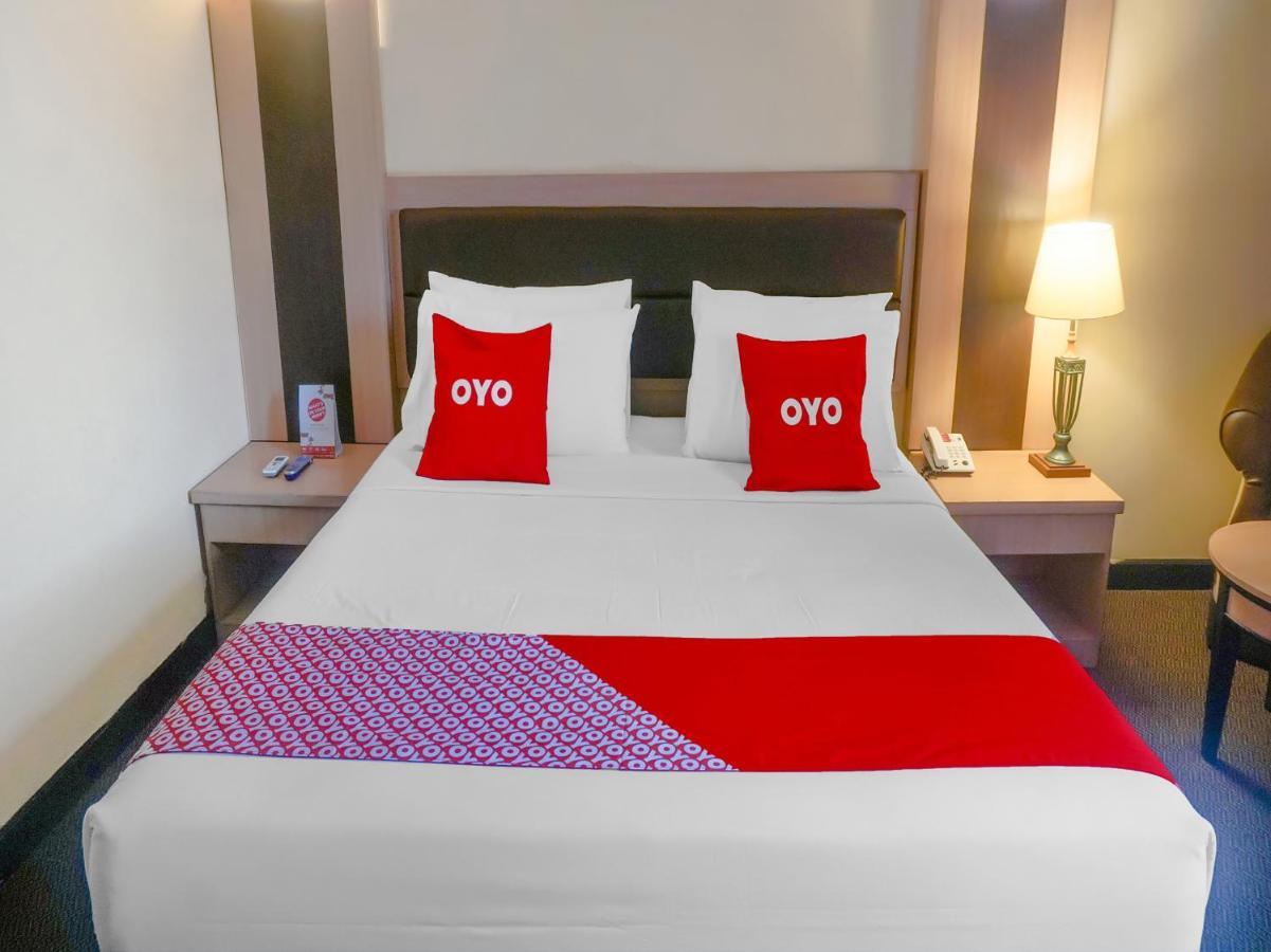 Oyo 3967 Hotel Pantai Wisata Макасар Экстерьер фото