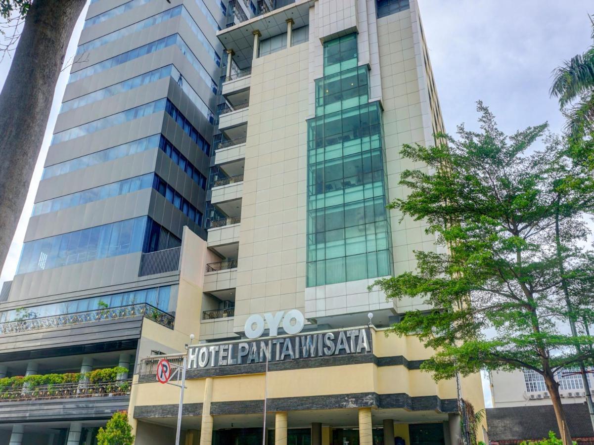 Oyo 3967 Hotel Pantai Wisata Макасар Экстерьер фото