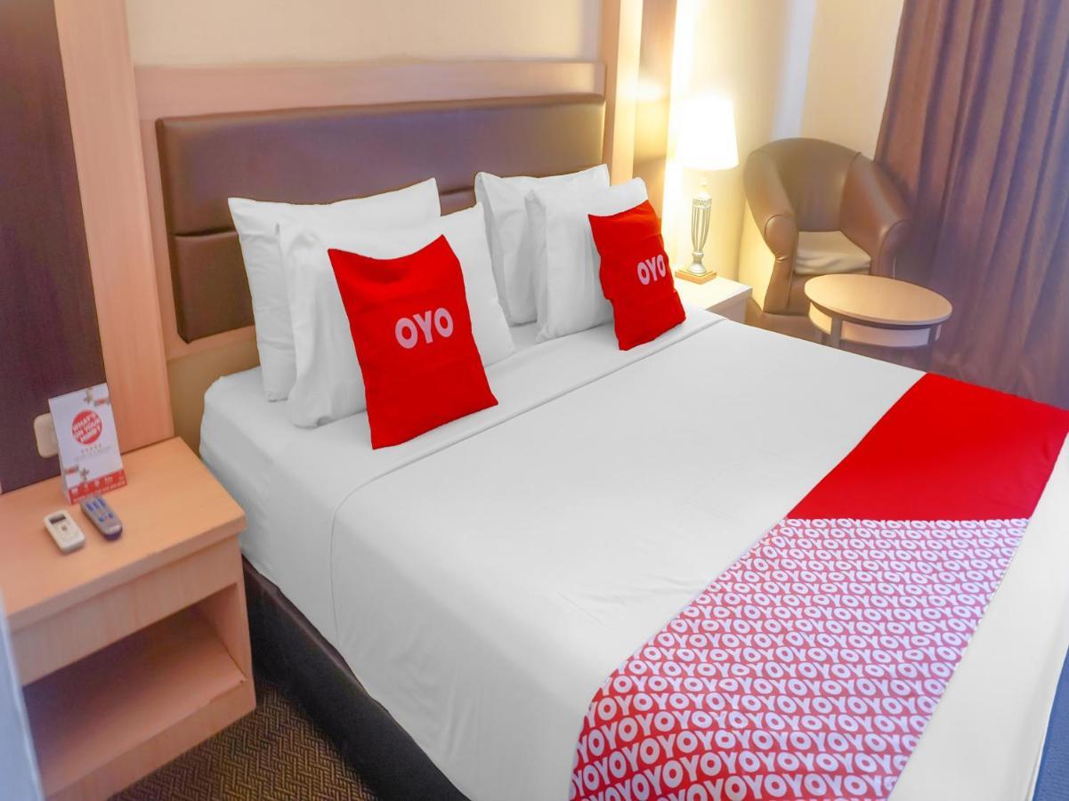 Oyo 3967 Hotel Pantai Wisata Макасар Экстерьер фото