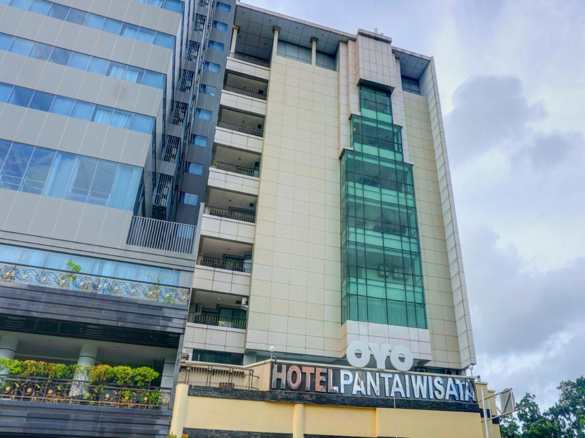 Oyo 3967 Hotel Pantai Wisata Макасар Экстерьер фото