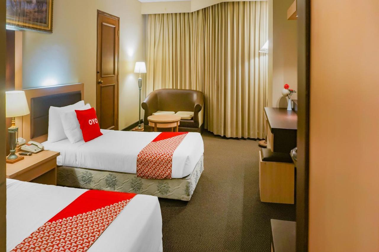 Oyo 3967 Hotel Pantai Wisata Макасар Экстерьер фото